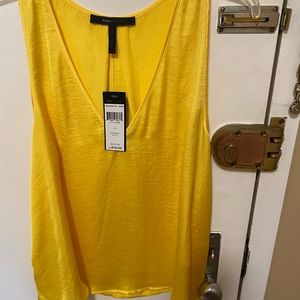 Bcbgmaxazria v neck blouse tank
